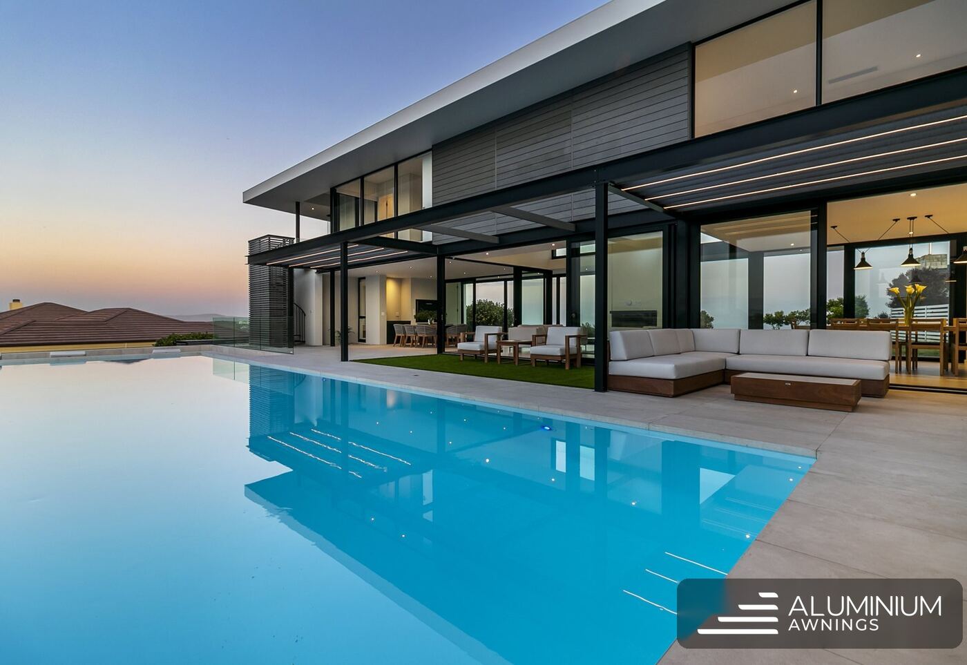 Two-tier louvre roof on a Cape Town estate